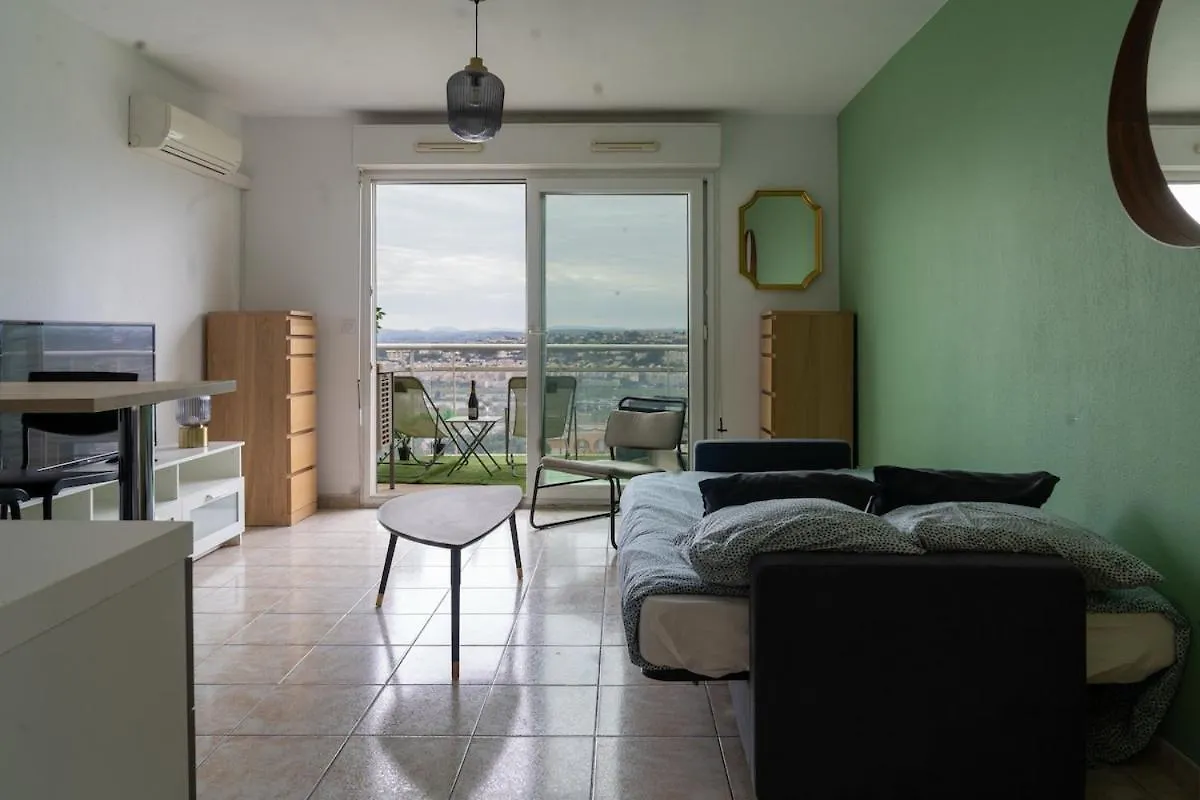 Studio Equipe Dans Une Residence Avec Piscine A 10Mn Du Centre Ville نيس