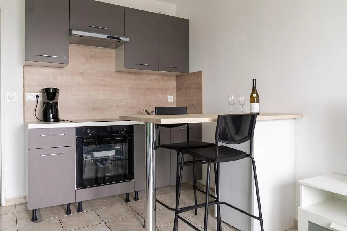 Appartement Studio Equipe Dans Une Residence Avec Piscine A 10Mn Du Centre Ville Nice
